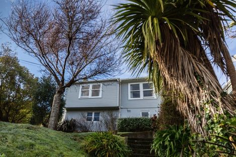 Photo of property in 6 Montgomery Avenue, Karori, Wellington, 6012