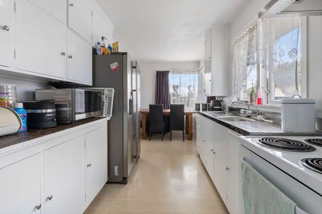 Photo of property in 53 Collins Road, Melville, Hamilton, 3206