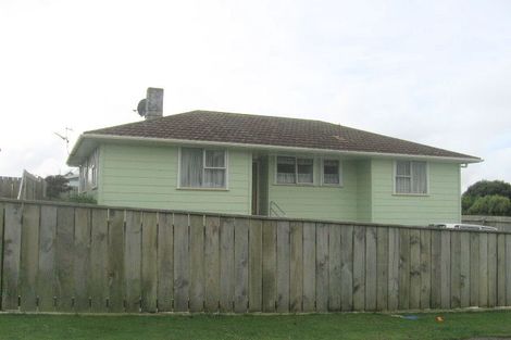 Photo of property in 26 Beauzami Crescent, Ascot Park, Porirua, 5024