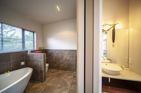 Photo of property in 80 Kent Terrace, Taradale, Napier, 4112