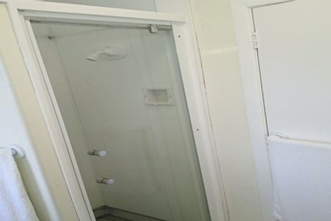 Photo of property in 68 Uxbridge Road, Mellons Bay, Auckland, 2014