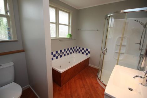 Photo of property in 1 Wilson Street, Bulls, 4818