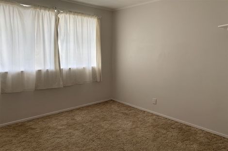 Photo of property in 54 Pukeroa Place, Papakura, 2110