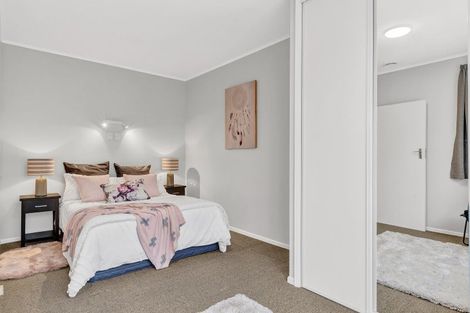 Photo of property in 180a Old Titirangi Road, New Lynn, Auckland, 0600