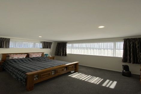 Photo of property in 6 Ken Douglas Drive, Aotea, Porirua, 5024