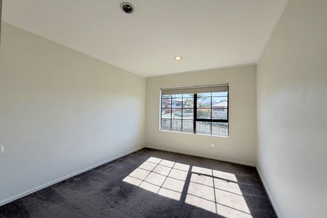 Photo of property in 25 Jay Court, Botany Downs, Auckland, 2010
