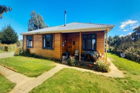 Photo of property in 17 Settlement Road, Papatotara, Tuatapere, 9691