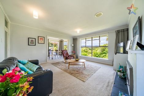 Photo of property in 101 Pomare Road, Tirohanga, Lower Hutt, 5010