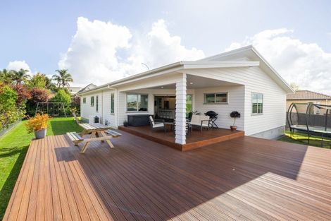 Photo of property in 107 Farnborough Drive, Grandview Heights, Hamilton, 3200