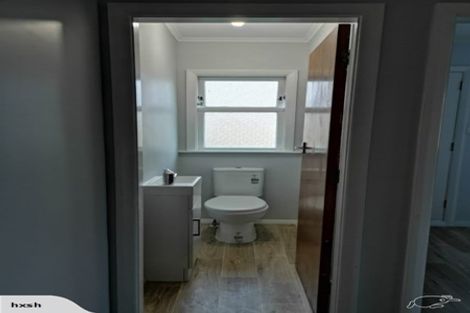 Photo of property in 4 Hinau Street, Tawa, Wellington, 5028