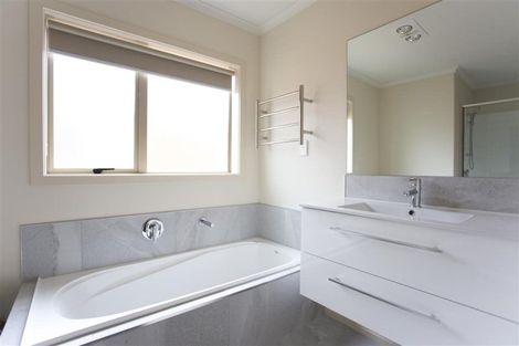 Photo of property in 21 Charlotte Crescent, Dinsdale, Hamilton, 3204