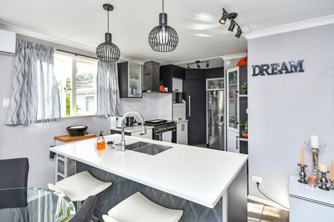 Photo of property in 22 Old Wairoa Road, Papakura, 2110