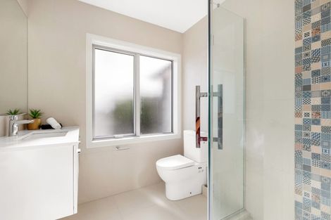 Photo of property in 436 East Coast Road, Windsor Park, Auckland, 0630