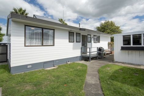 Photo of property in 25a Doncaster Drive, Papamoa Beach, Papamoa, 3118