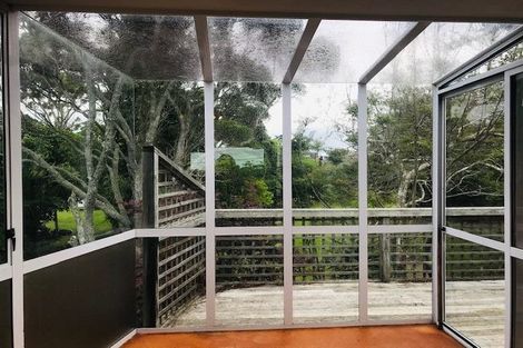Photo of property in 314 East Coast Road, Forrest Hill, Auckland, 0620