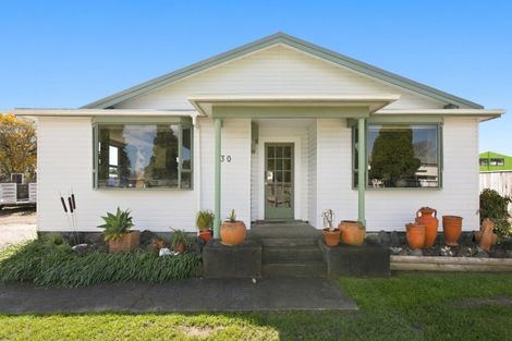Photo of property in 30 Memorial Place, Waitara, 4320
