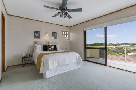 Photo of property in 75 Dalwhinnie Parade, Highland Park, Auckland, 2010