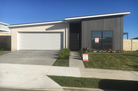 Photo of property in 30 Tyler Davies Drive, Red Beach, 0932