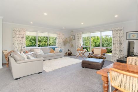 Photo of property in 37 Oakland Lane, Shannon, Palmerston North, 4474