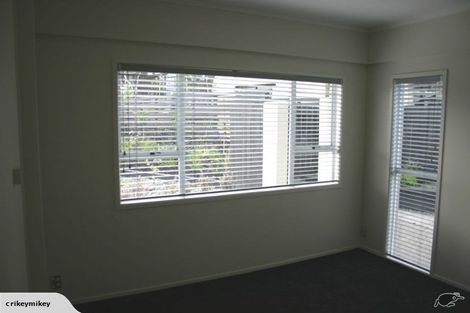 Photo of property in 1/22 Tui Glen Road, Birkenhead, Auckland, 0626