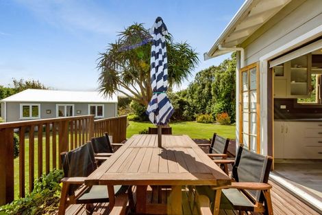 Photo of property in 183 Tasman Street, Opunake, 4616