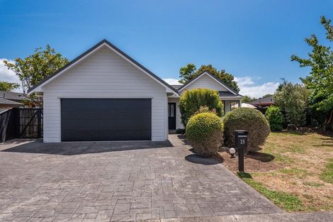 Photo of property in 25 Cedar Drive, Paraparaumu Beach, Paraparaumu, 5032