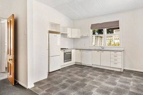 Photo of property in 22 Owen Street, Newtown, Wellington, 6021