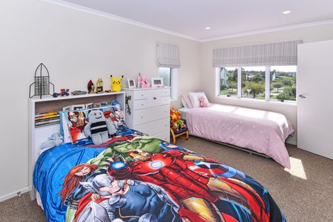 Photo of property in 6 Cornwall Place, Karaka, Papakura, 2113