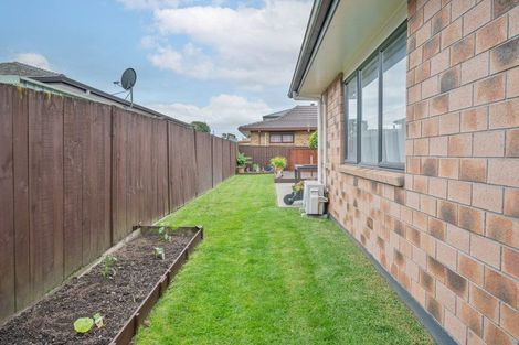 Photo of property in 64a Clevedon Road, Papakura, 2110