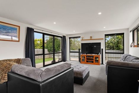 Photo of property in 86 Main South Road, Green Island, Dunedin, 9018