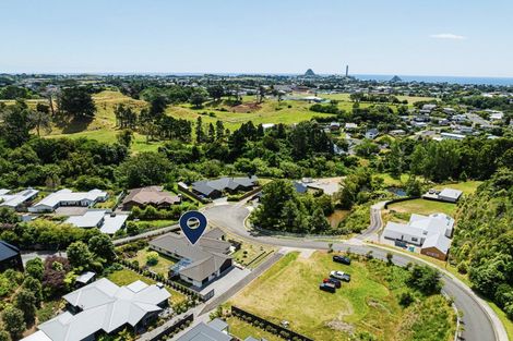 Photo of property in 7 Pike Place, Ferndale, New Plymouth, 4310