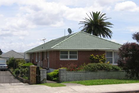 Photo of property in 2/5 Bentleigh Avenue, New Windsor, Auckland, 0600