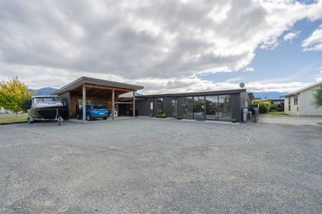 Photo of property in 21 Pop Andrew Drive, Te Anau, 9600