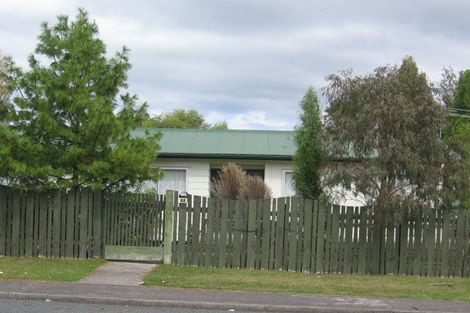 Photo of property in 28 Kelman Road, Kelston, Auckland, 0602