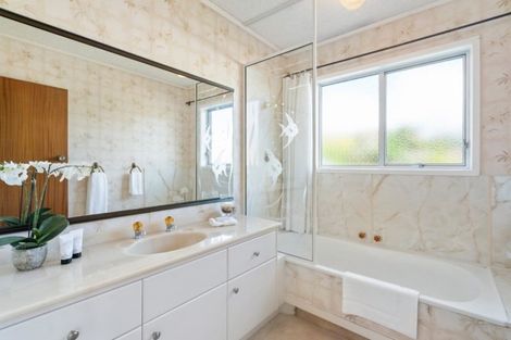 Photo of property in 1/19 Coates Road, Cockle Bay, Auckland, 2014