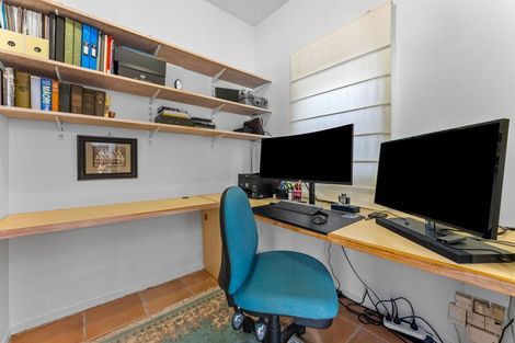 Photo of property in 15 Seaview Road, Castor Bay, Auckland, 0620