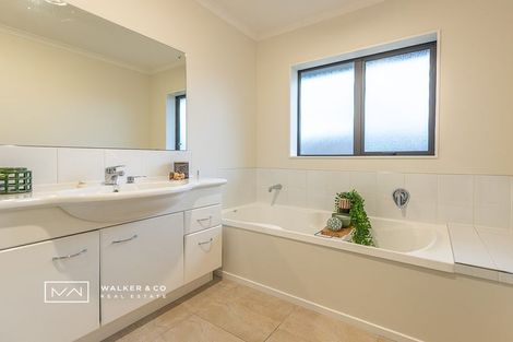Photo of property in 65 Percy Kinsman Crescent, Riverstone Terraces, Upper Hutt, 5018