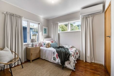 Photo of property in 1/7 Arahia Street, Northcote, Auckland, 0627