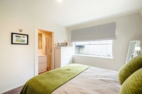 Photo of property in 1/24 William Souter Street, Forrest Hill, Auckland, 0620