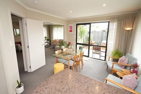 Photo of property in 16 Chestnut Close, Kelvin Grove, Palmerston North, 4414