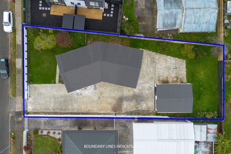 Photo of property in 4 Convair Crescent, Mangere, Auckland, 2022