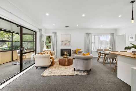 Photo of property in 44 The Drive, Tawa, Wellington, 5028