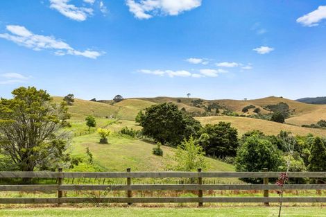 Photo of property in 71 Rapson Road, Kaukapakapa, 0871
