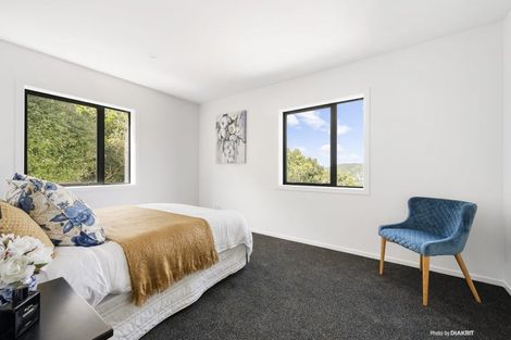 Photo of property in 29 Cathie Place, Karori, Wellington, 6012