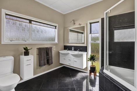 Photo of property in 160 Upper Kina Road, Oaonui, Opunake, 4681