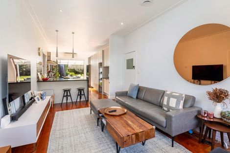 Photo of property in 11 Newcastle Terrace, Mount Albert, Auckland, 1025