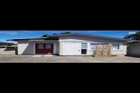 Photo of property in 2/228 East Coast Road, Forrest Hill, Auckland, 0620