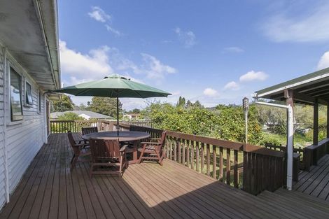 Photo of property in 18 School Road, Riverhead, 0820