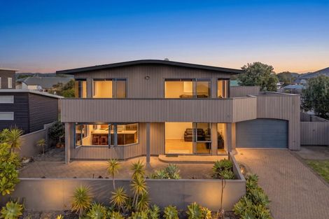 Photo of property in 106 Corokia Place, Matarangi, Whitianga, 3592