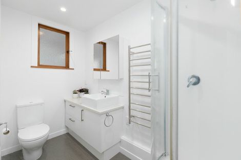 Photo of property in Devonport Apartments, 30/127 Saint Aubyn Street, New Plymouth, 4310